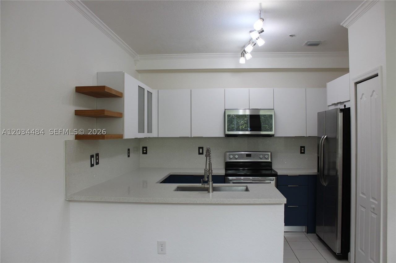 4445 Sw 160th Ave #205 - Photo 4 of 15