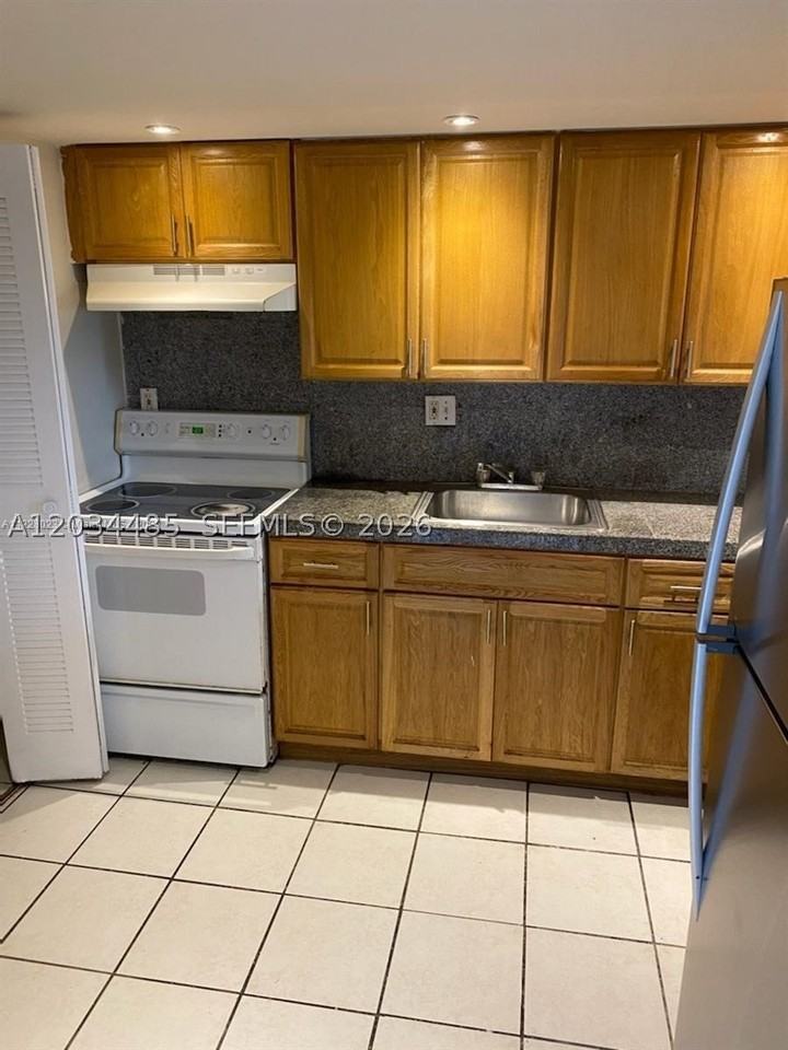 2903 Ne 163rd St #505 - Photo 3 of 8