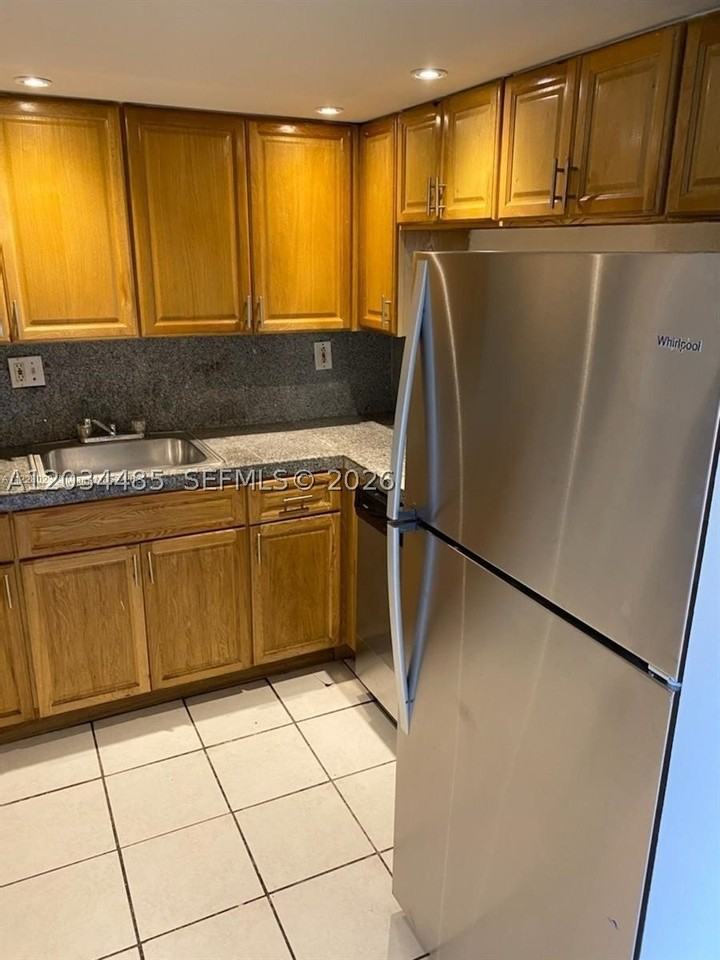 2903 Ne 163rd St #505 - Photo 6 of 8