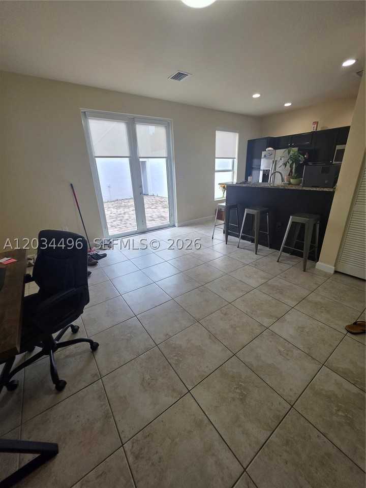 9424 Sw 171st Pl - Photo 6 of 33