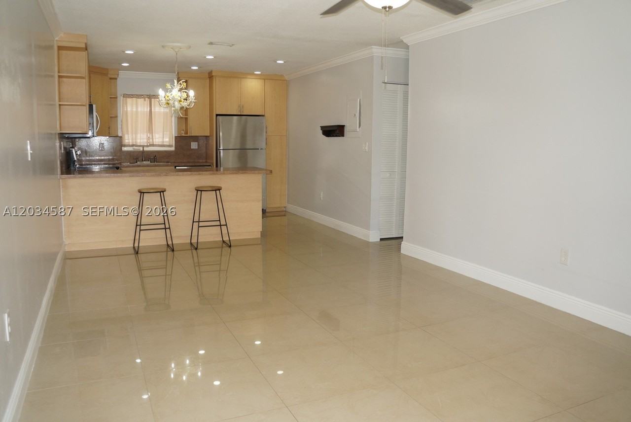 67 Ne 13th St #0 - Photo 5 of 16