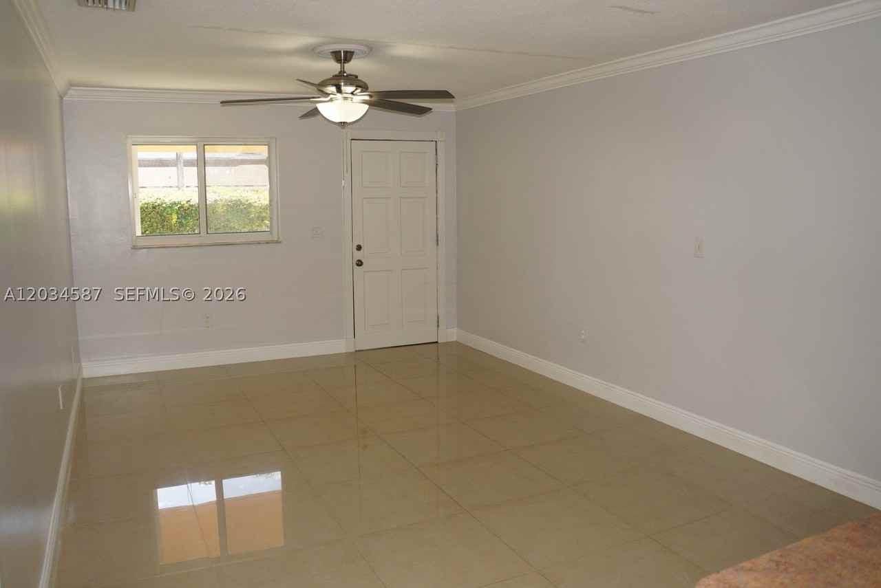 67 Ne 13th St #0 - Photo 6 of 16