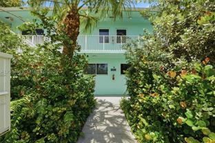 127 Nw 74th St #4 - Photo 1 of 1