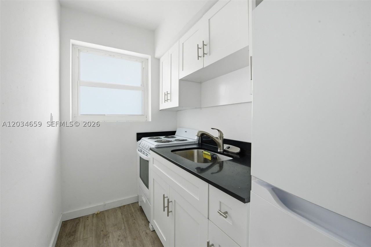 101 Nw 74th St #4 - Photo 5 of 12