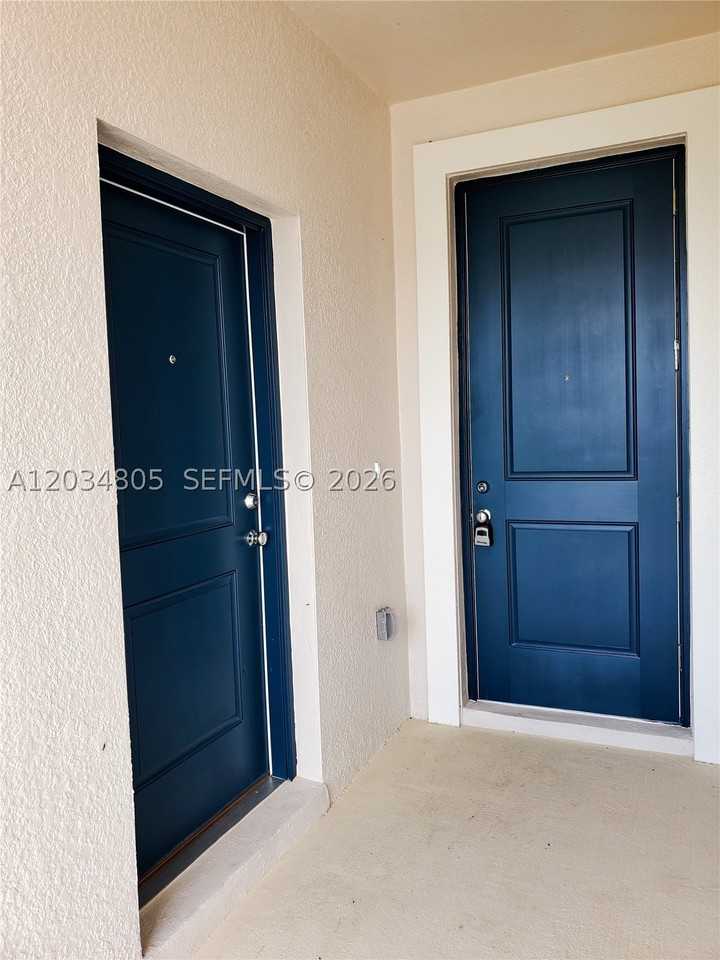 2455 2455 BLUESTONE RD - Photo 4 of 20