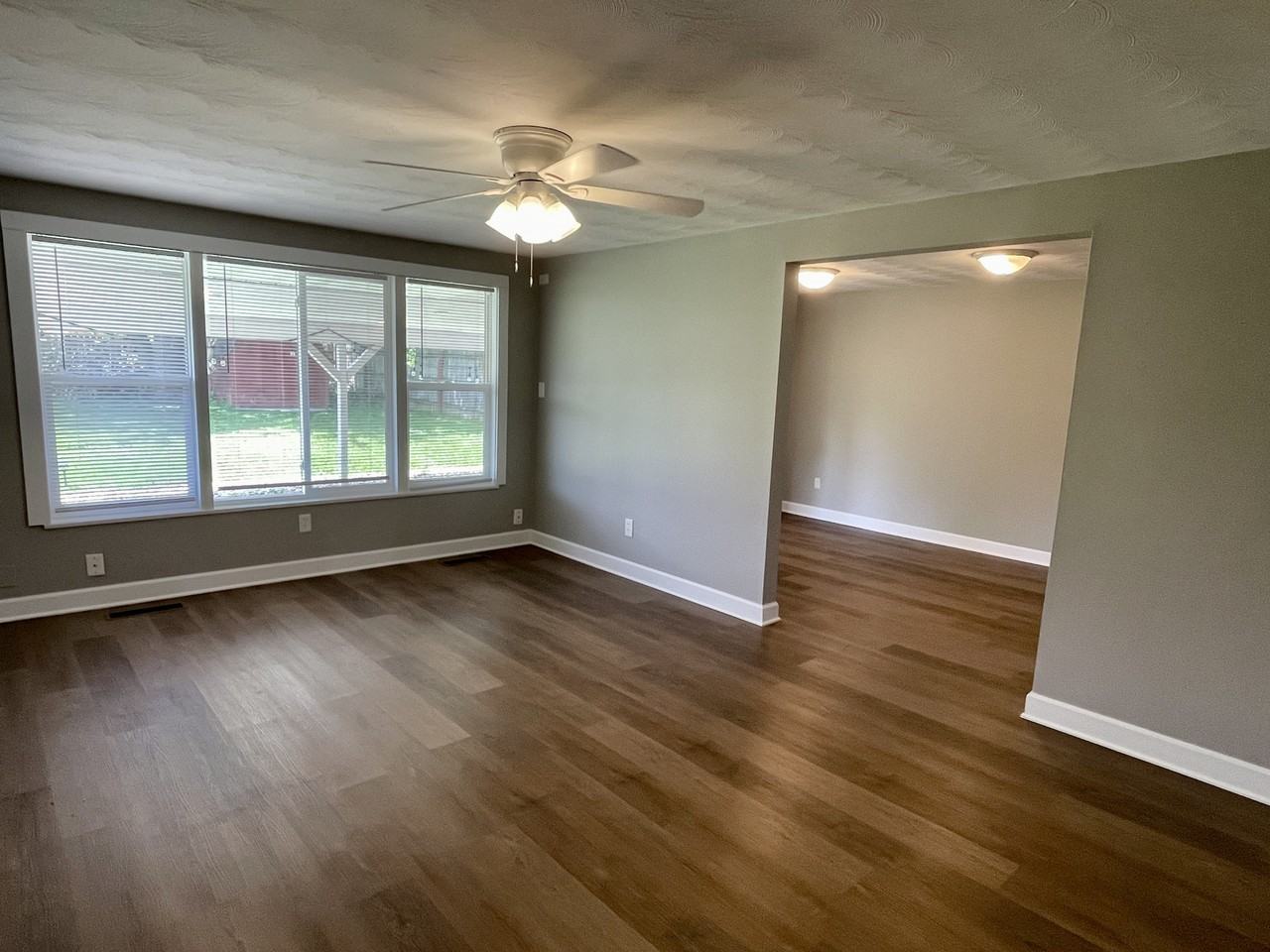 1377 S Maple Ave #1 - Photo 4 of 21