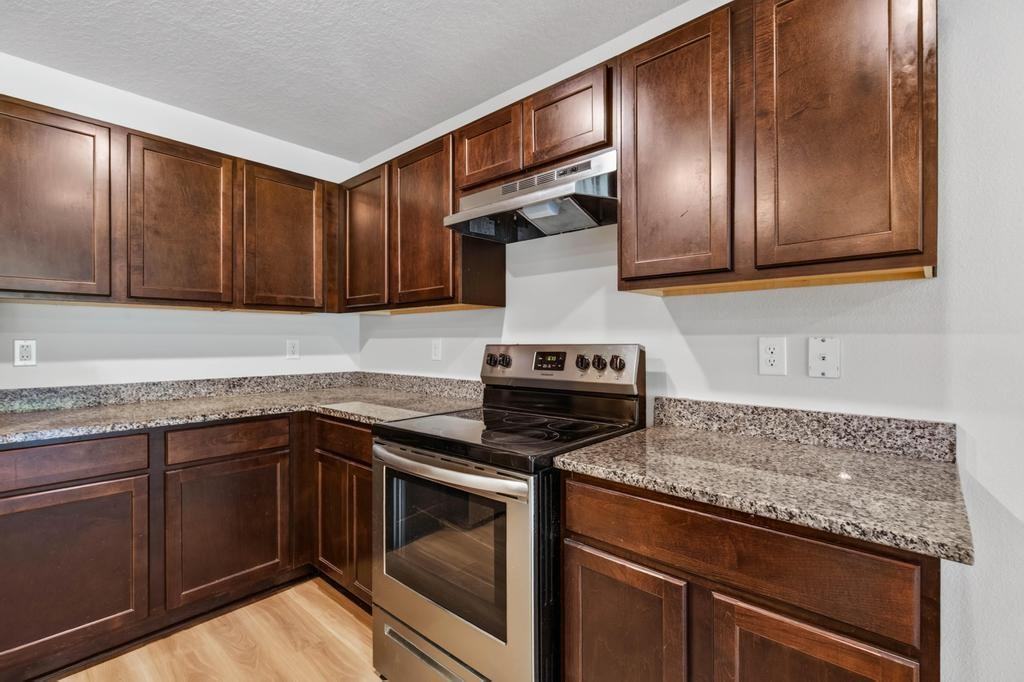 129 Wellwood LaneUnit B #B - Photo 2 of 48