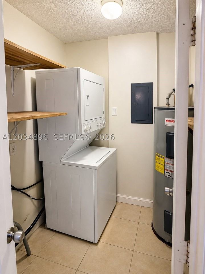 3819 Sw 69th Ave #14L - Photo 6 of 6