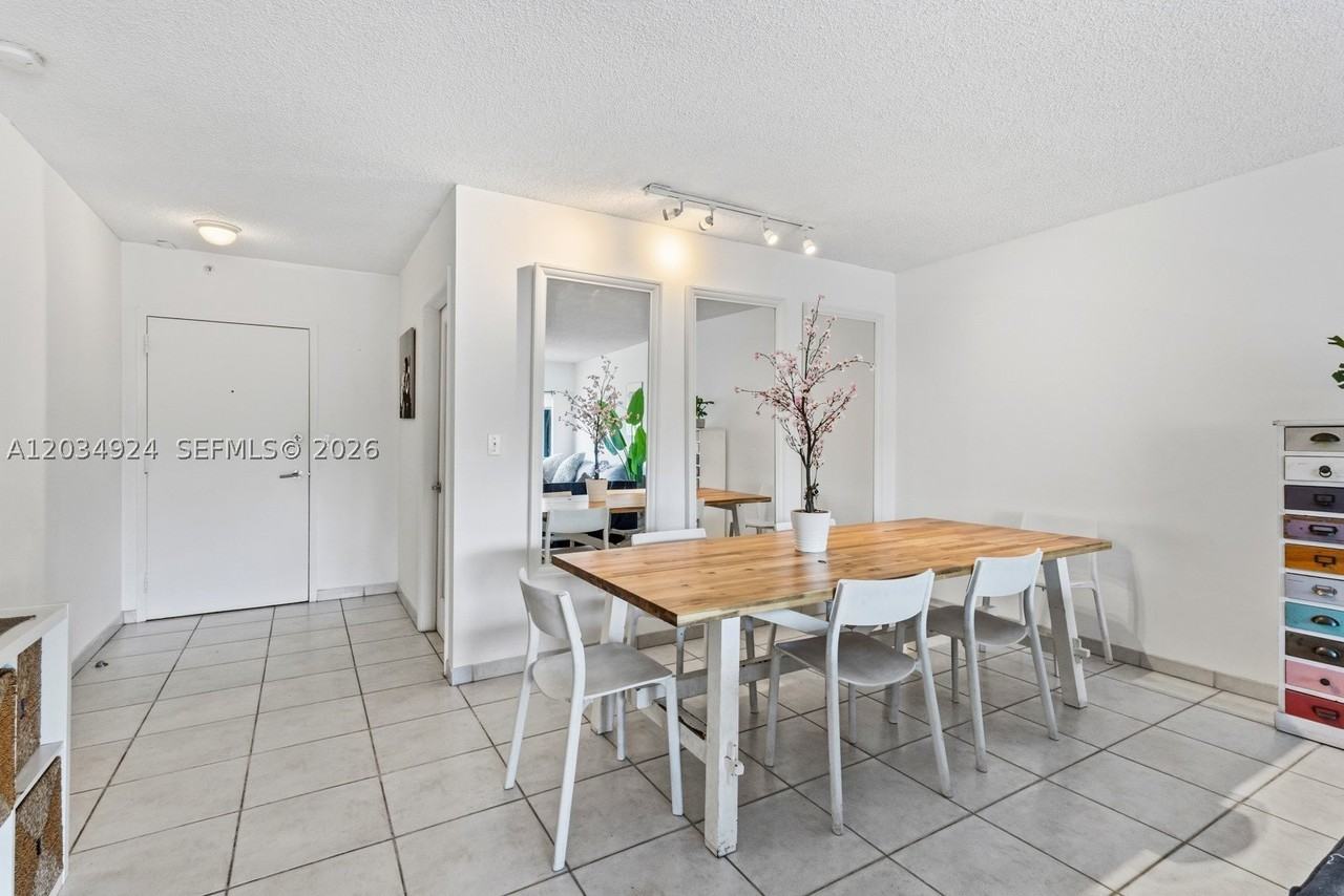 575 Crandon Blvd #413 - Photo 5 of 29