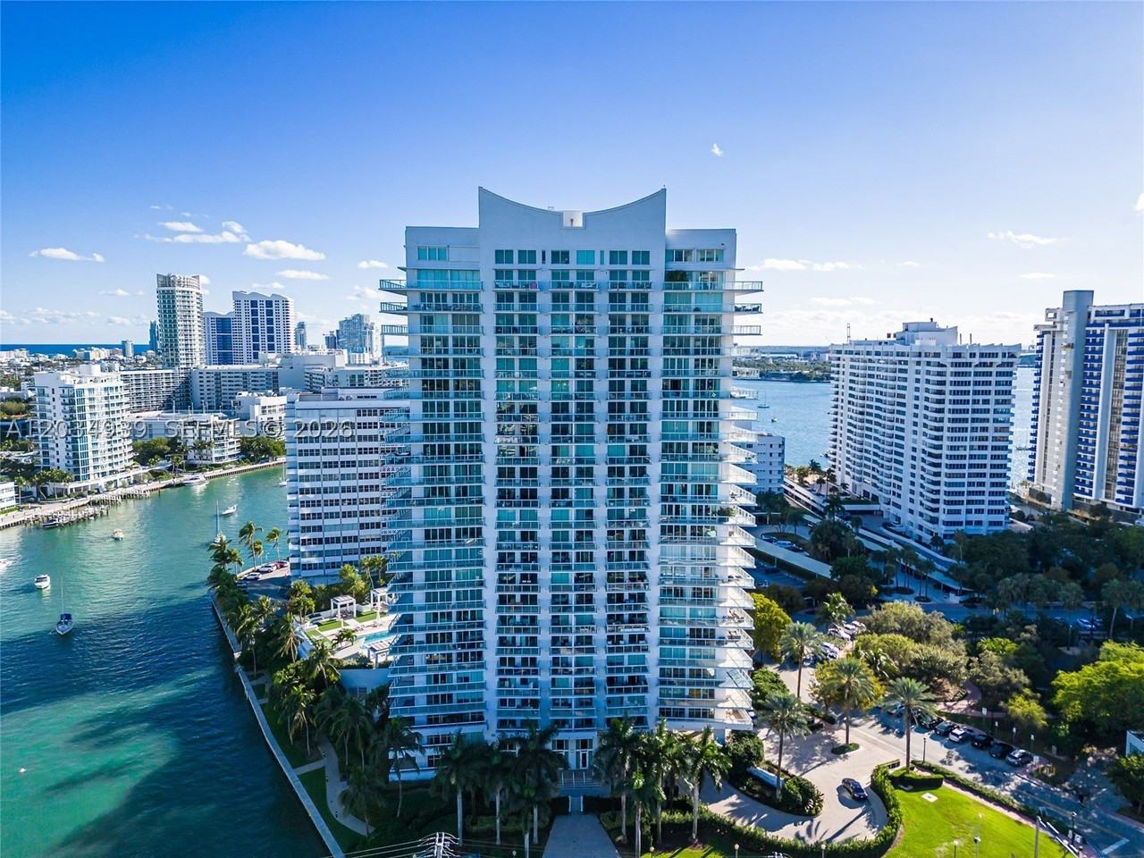 10 Venetian Way #PH04 - Photo 2 of 45