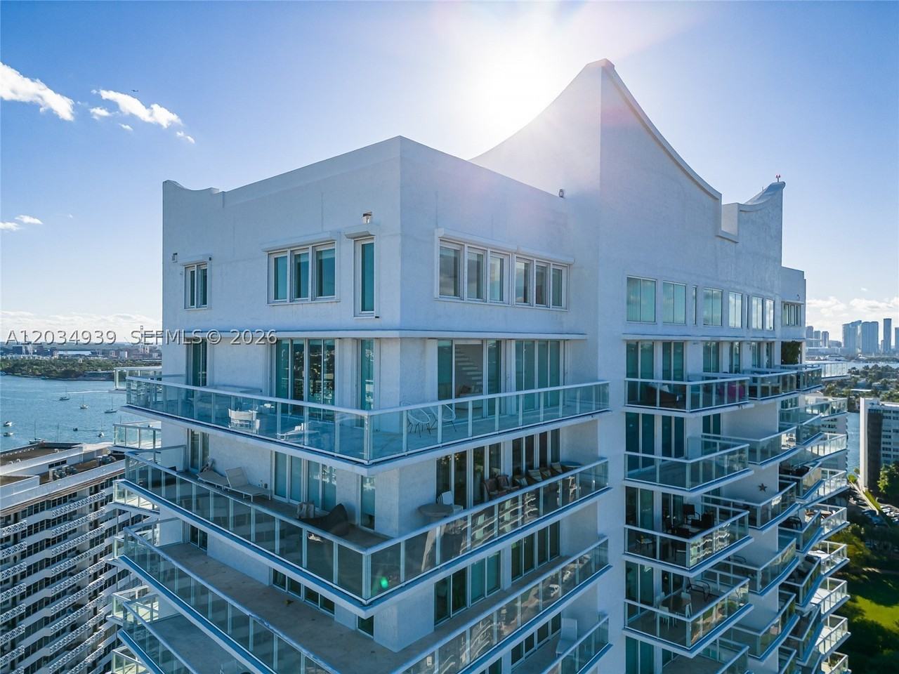 10 Venetian Way #PH04 - Photo 6 of 45
