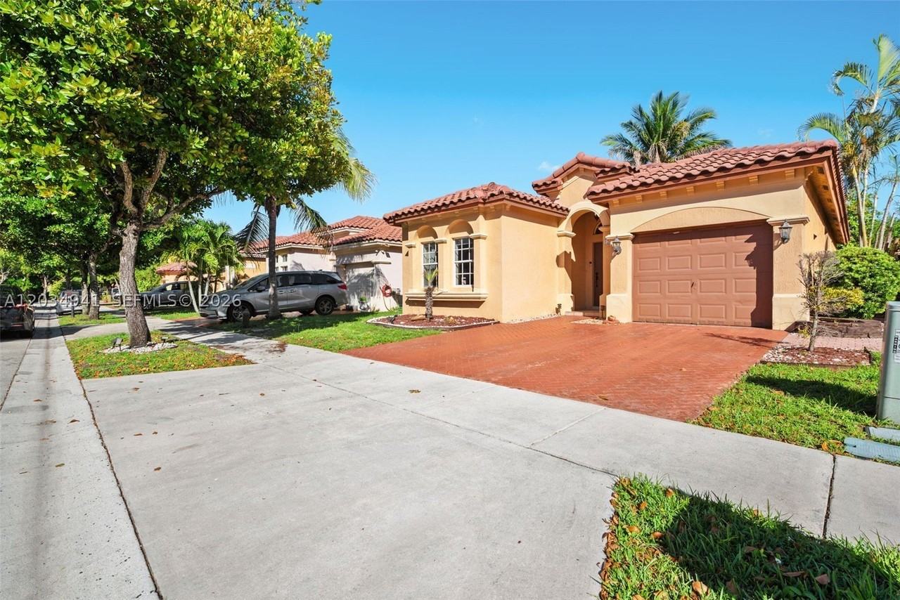 12870 Sw 53rd St - Photo 2 of 23