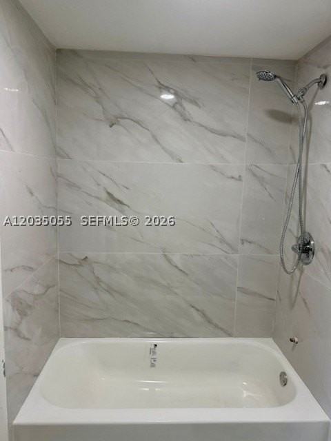 3640 Nw 9th St #302 - Photo 2 of 10