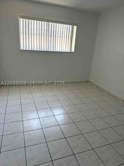 3640 Nw 9th St #302 - Photo 7 of 10