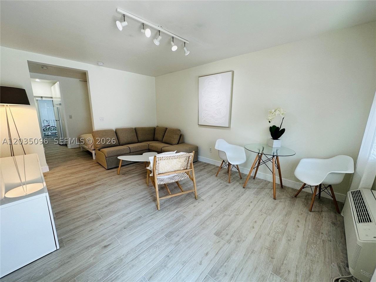 745 13th St #6 - Photo 3 of 20