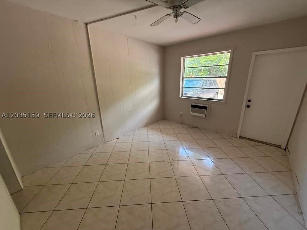 2917 Plunkett St #15C - Photo 2 of 7
