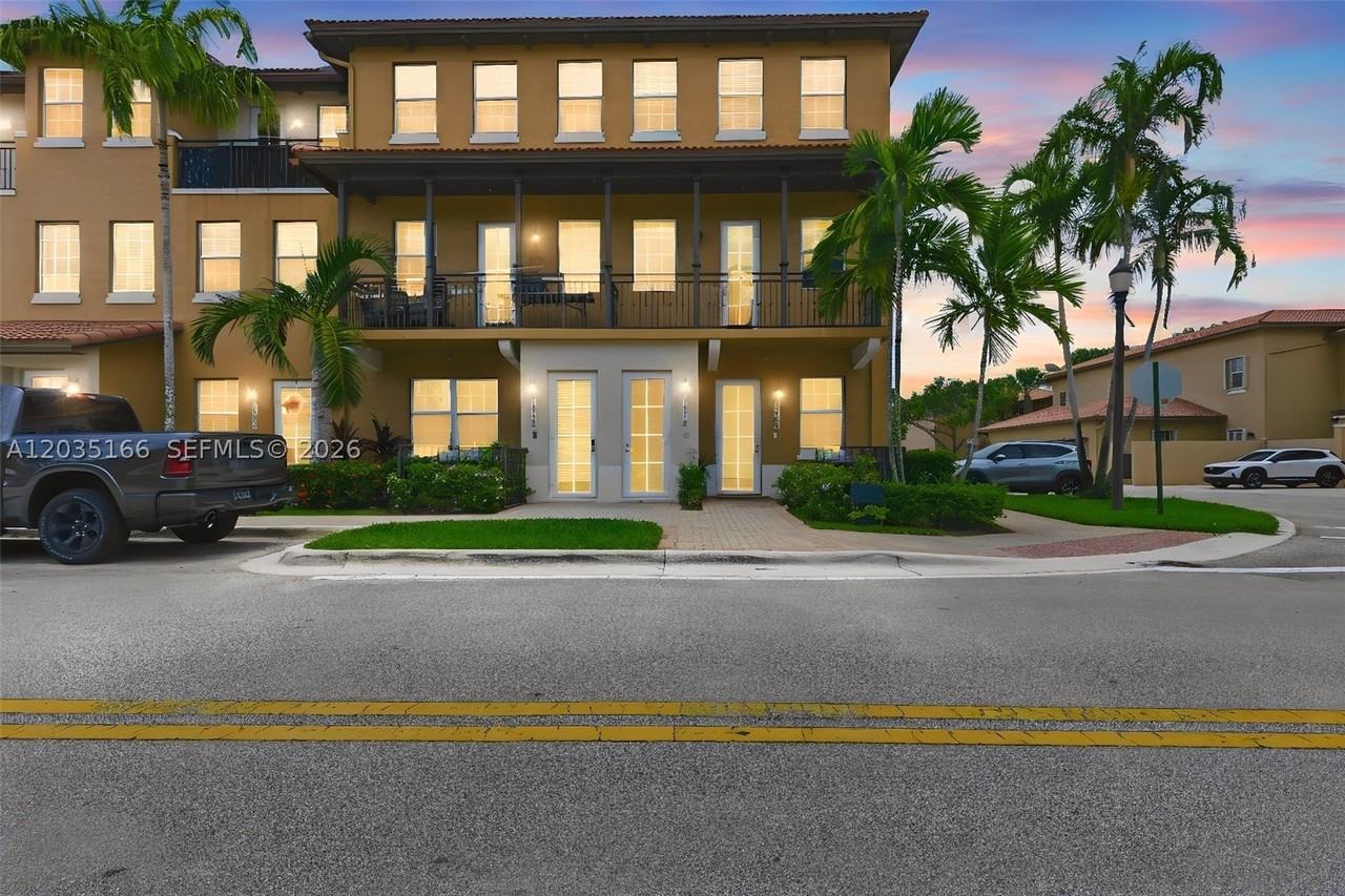 14776 Sw 10th St #10501 - Photo 3 of 38