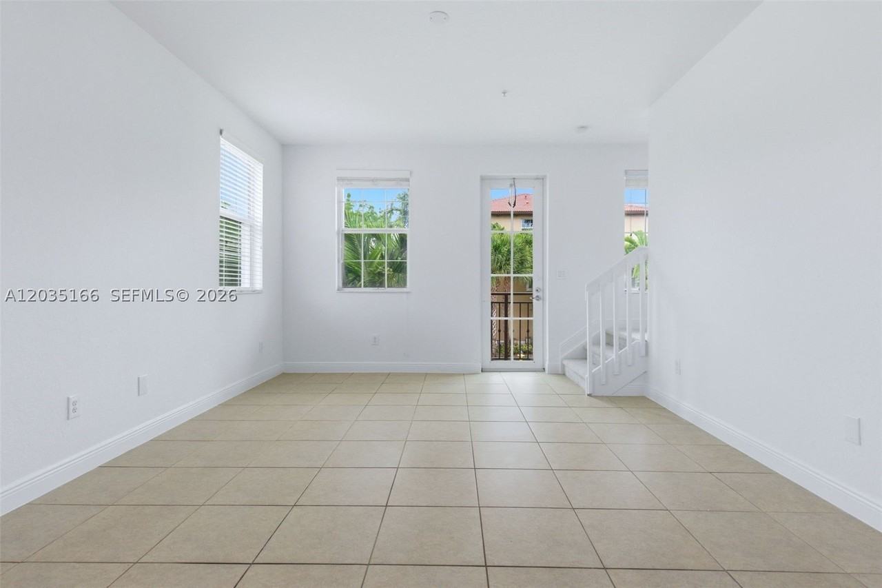14776 Sw 10th St #10501 - Photo 4 of 38