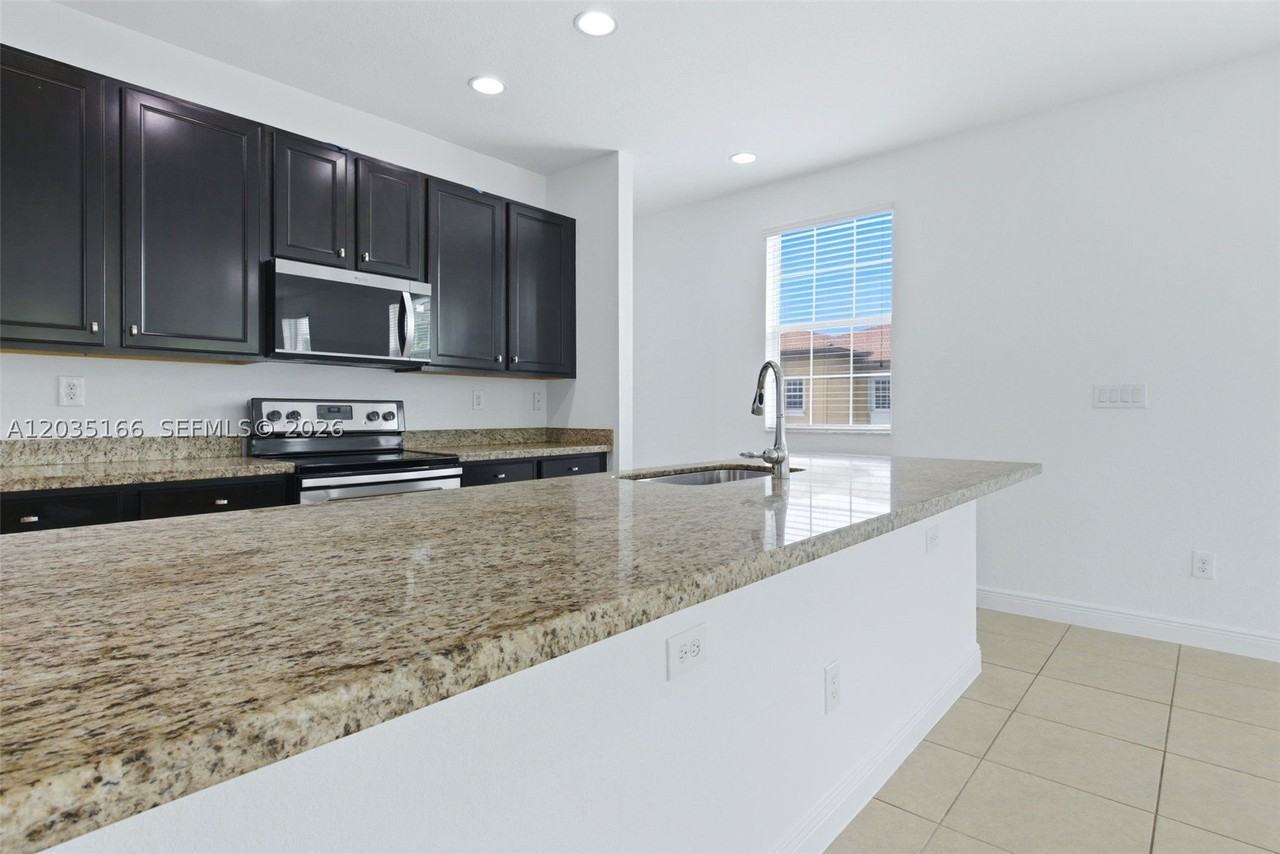 14776 Sw 10th St #10501 - Photo 7 of 38