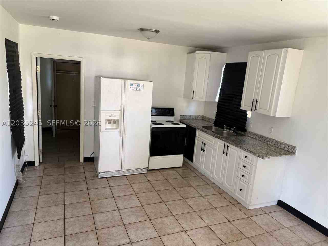 41 Sw 7th Ave #1 - Photo 4 of 4