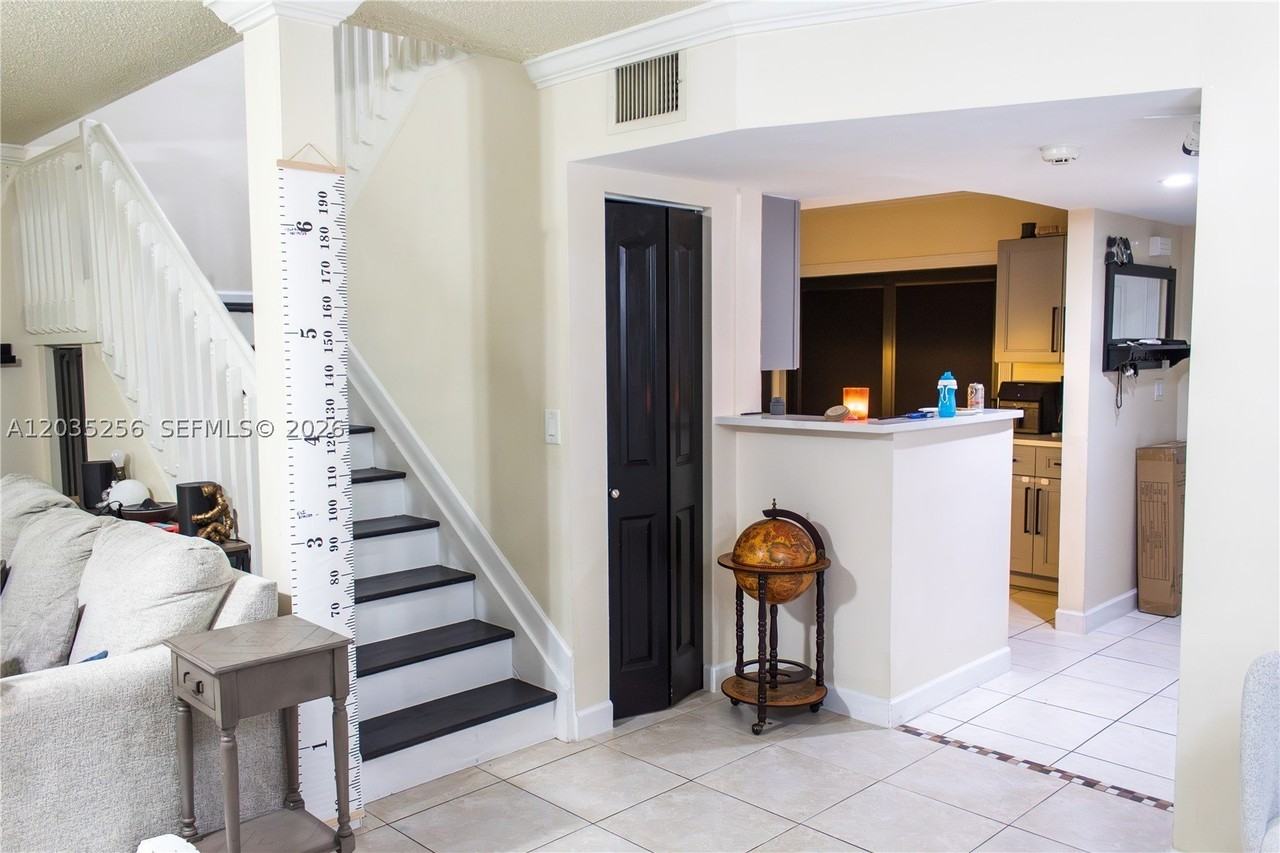 7645 Nw 38th Ct - Photo 3 of 28