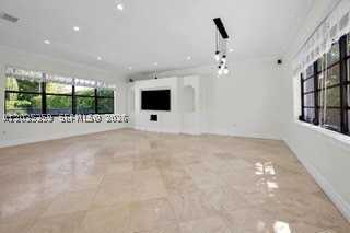 712 Cremona Ave - Photo 3 of 14