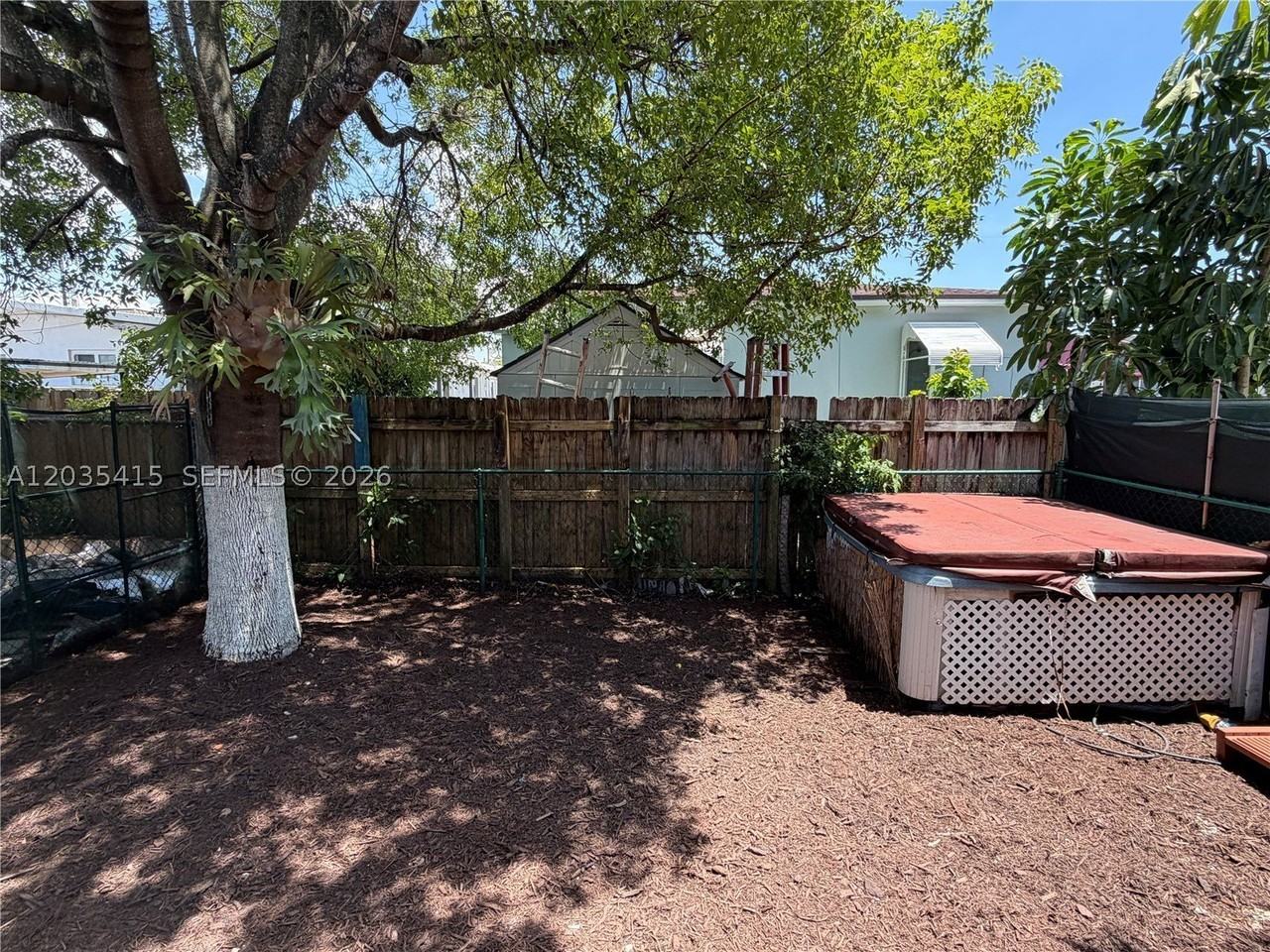 3673 Sw 5th St #0 - Photo 4 of 13
