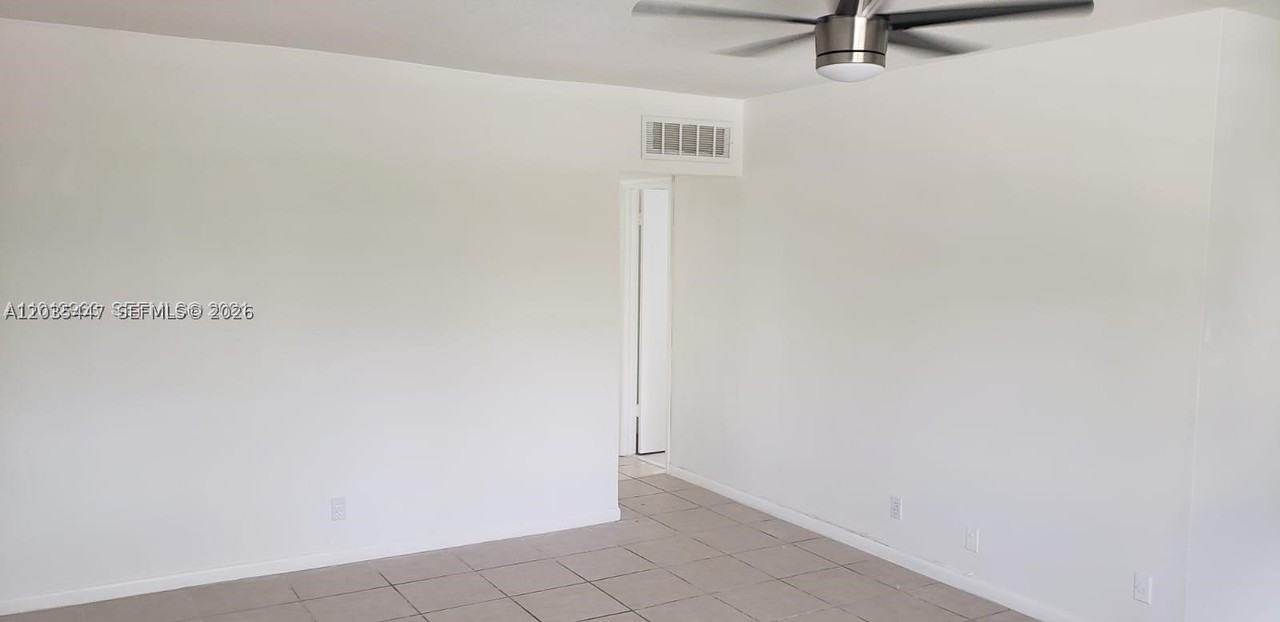 320 Fanshaw H #320 - Photo 4 of 21