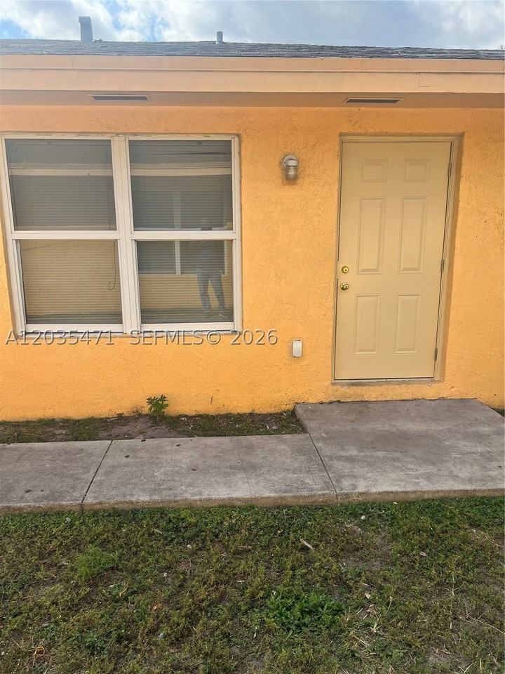 2111 Nw 100th St #B - Photo 3 of 7