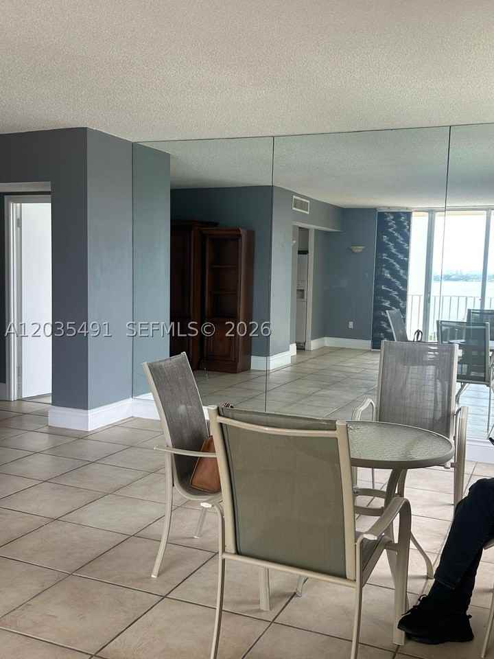 11111 Biscayne Blvd #11 - Photo 6 of 18