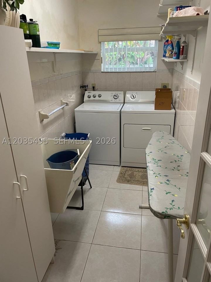 4808 Ne 25th Ave #1-2 - Photo 6 of 8