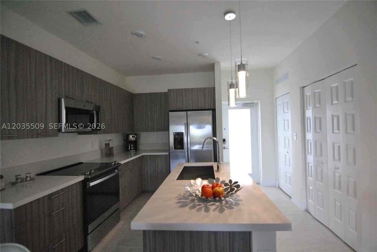 8301 Nw 41st St #302 - Photo 6 of 13