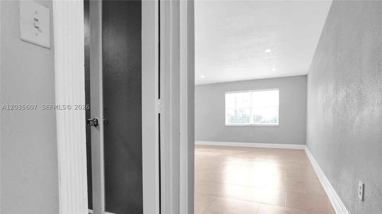 7925 Carlyle Ave #403 - Photo 7 of 27