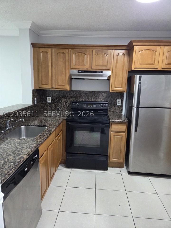 1170 Nw 80th Ave #203