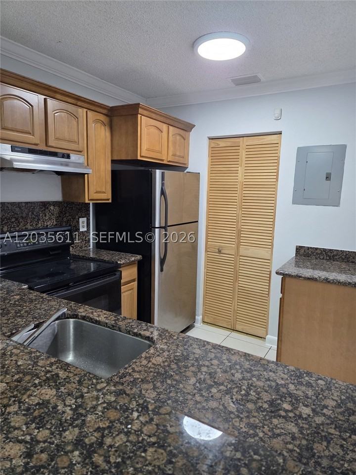1170 Nw 80th Ave #203 - Photo 2 of 10