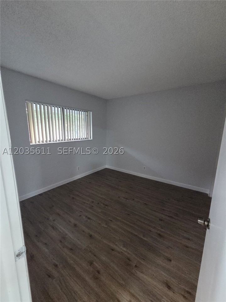 1170 Nw 80th Ave #203 - Photo 5 of 10