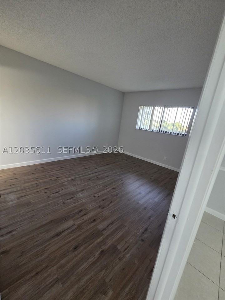1170 Nw 80th Ave #203 - Photo 7 of 10