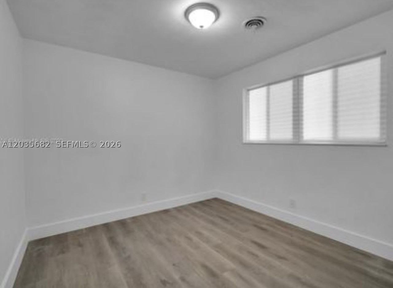 3811 Nw 6th Pl #0 - Photo 4 of 15