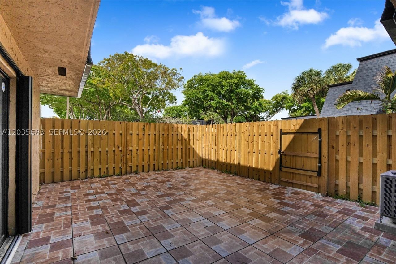 13993 Sw 94th Circle Ln #101-3 - Photo 5 of 36