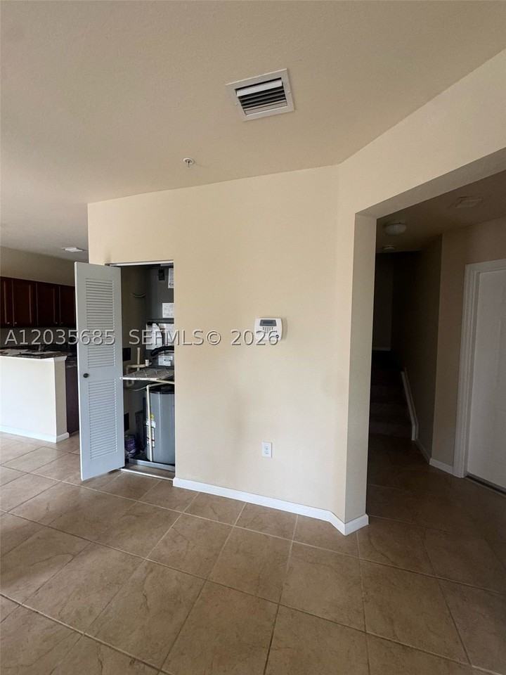 8900 Nw 97th Ave #212 - Photo 5 of 27