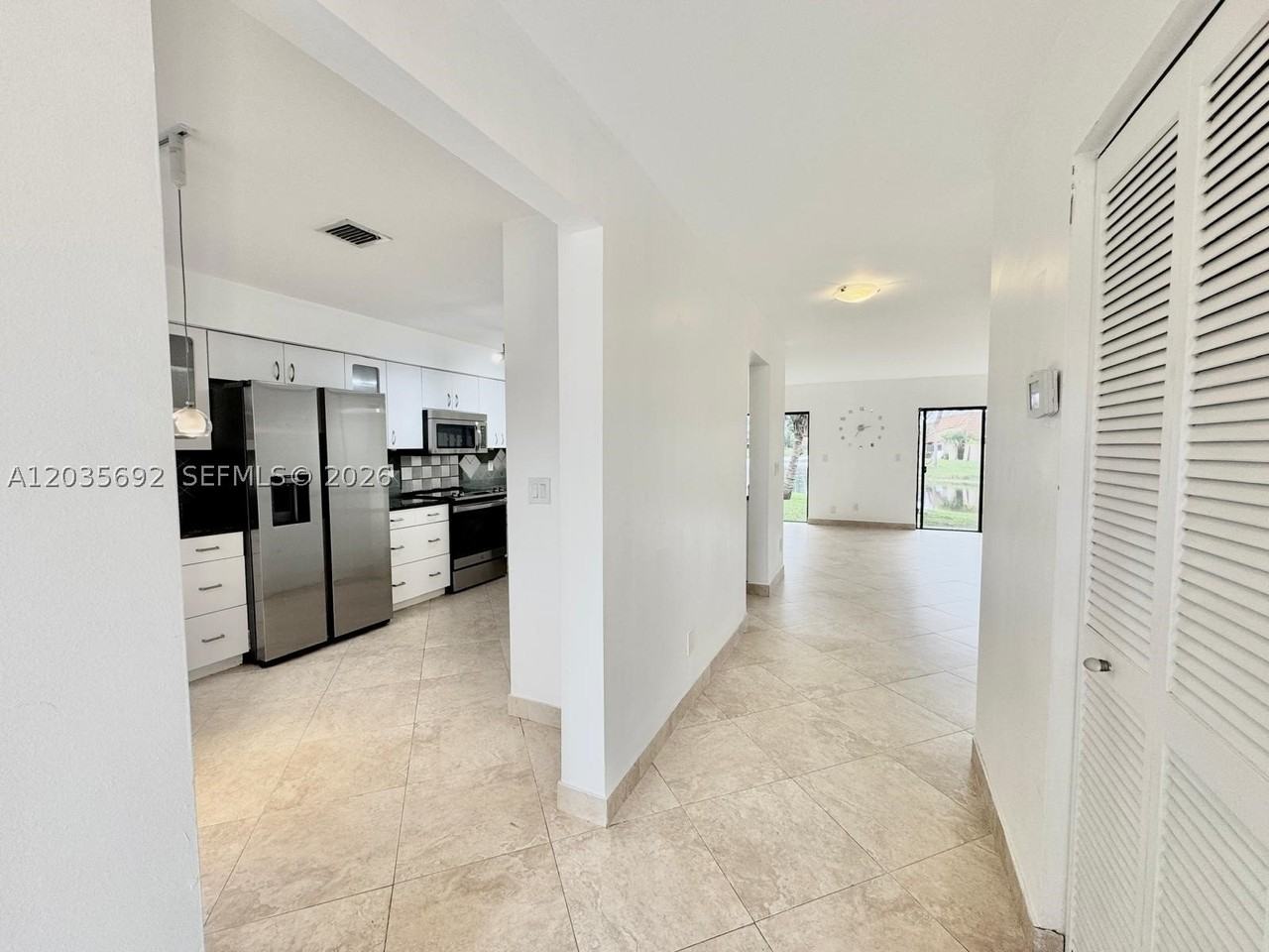 1415 Sw 110th Way #1415 - Photo 5 of 33