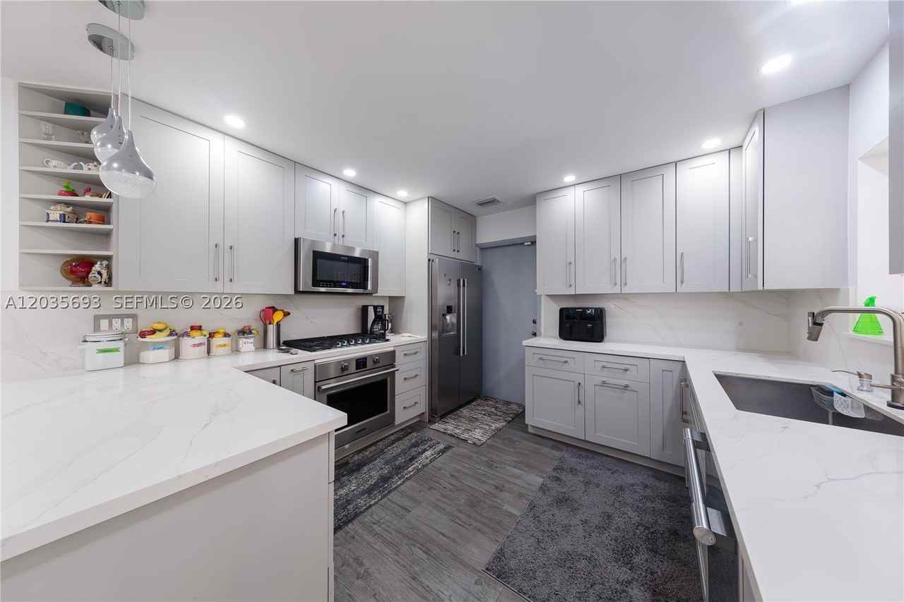 19311 Sterling Dr - Photo 7 of 38