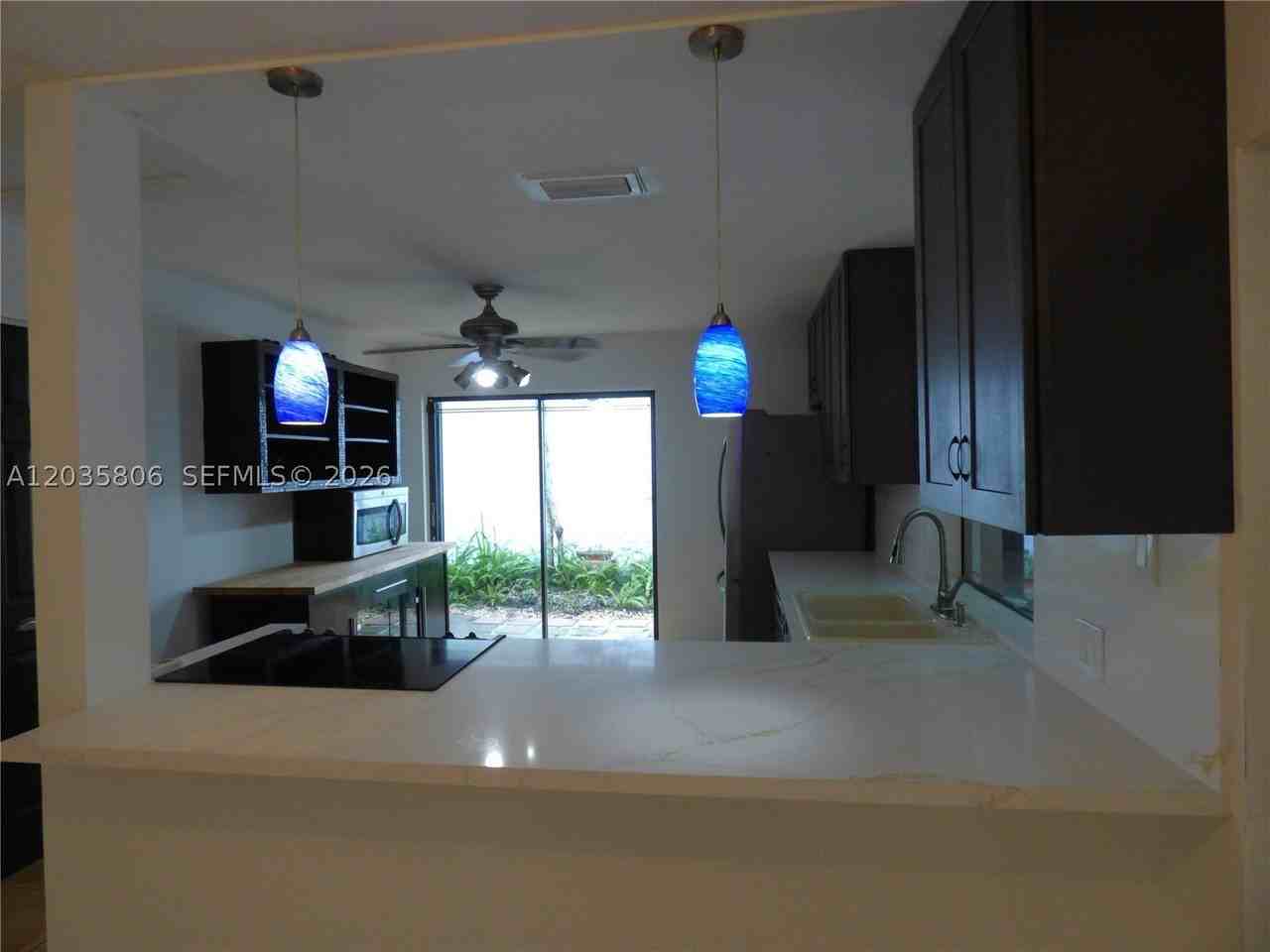 10857 Sw 132nd Circle Ct #0 - Photo 7 of 32