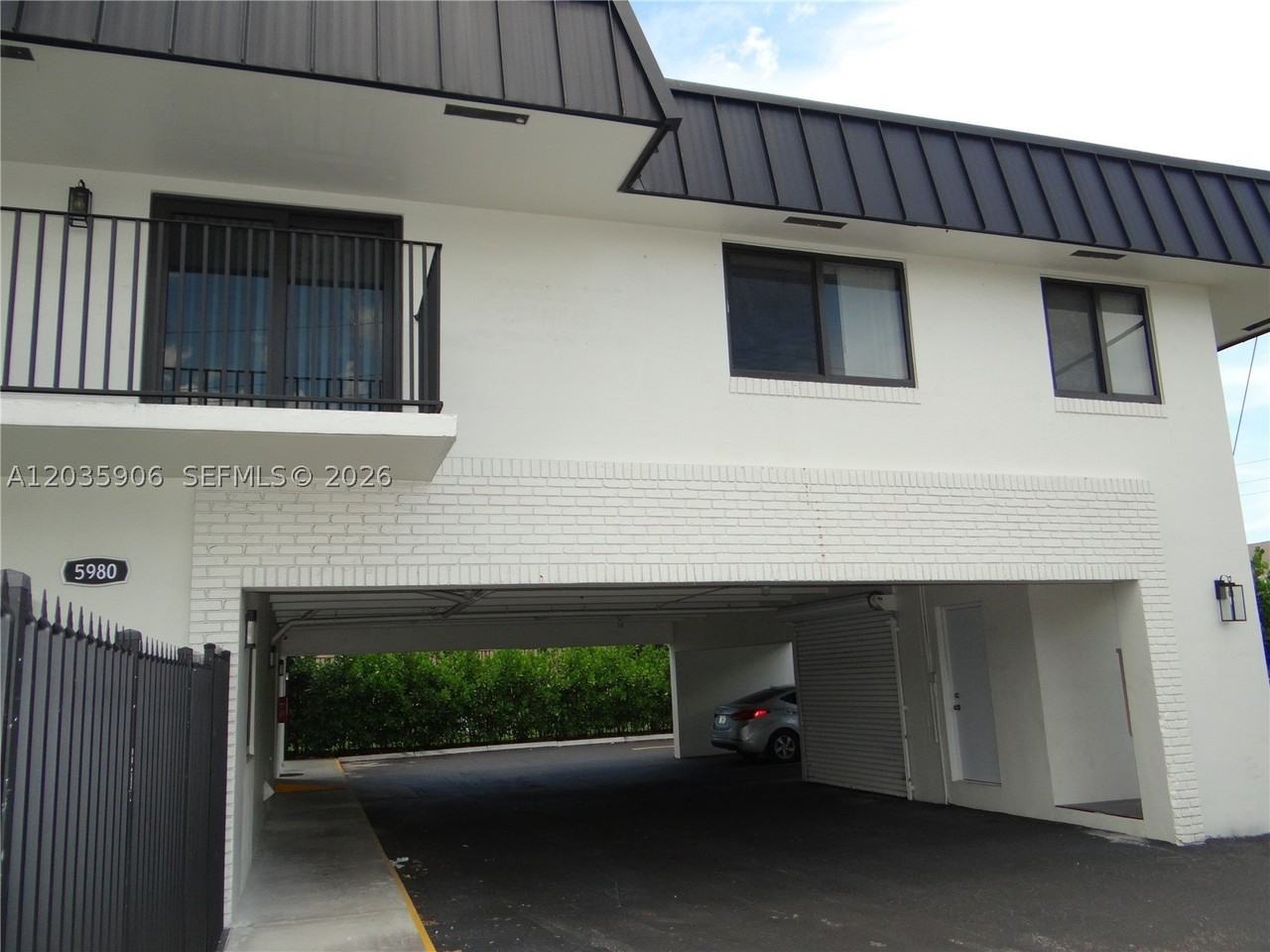 5980 Sw 40th Ave #C - Photo 3 of 47