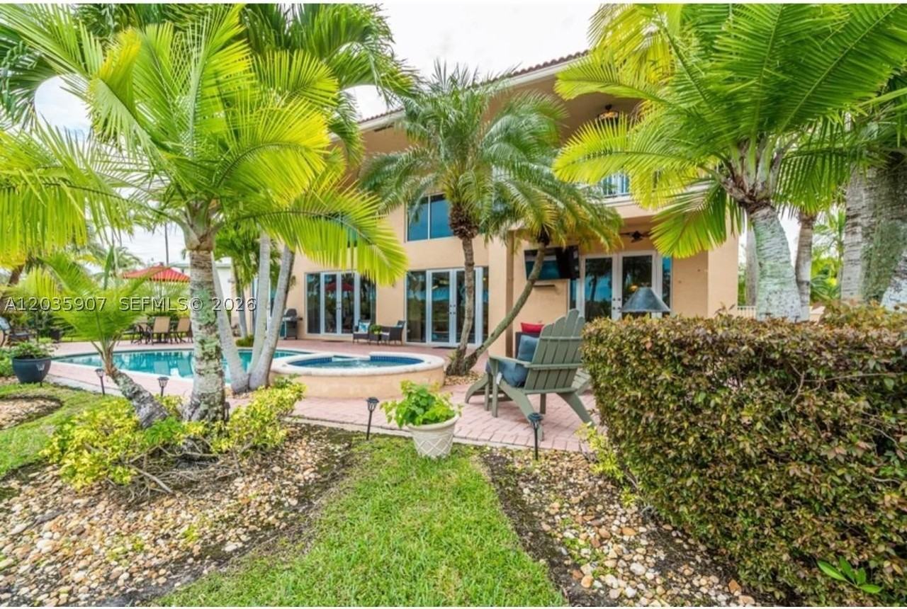 1333 Sw 175th Way - Photo 4 of 48