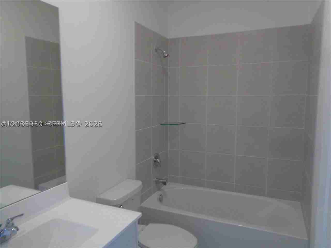 2514 Se 29th St #2514 - Photo 5 of 30