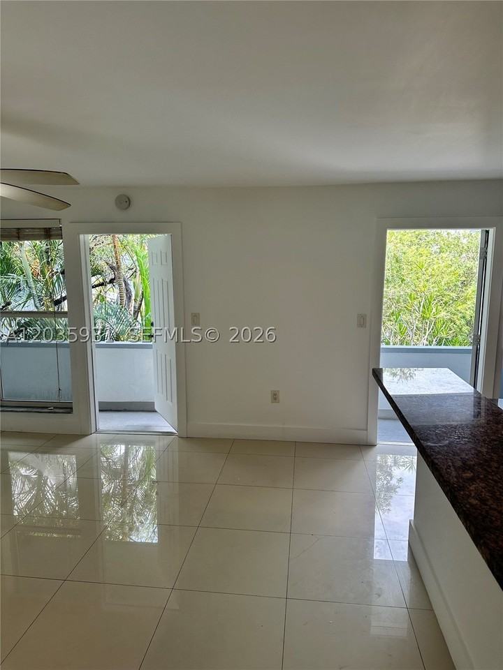 3071 Sw 27th Ave #25 - Photo 5 of 9