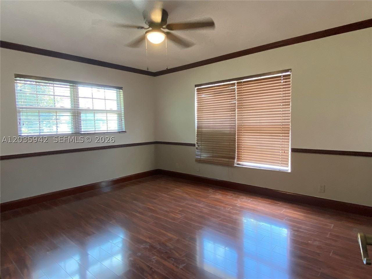 490 Bonaventure Blvd - Photo 7 of 25