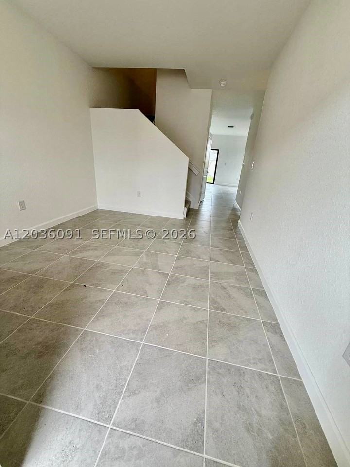 1539 Nw 1st Ave #1 - Photo 5 of 17