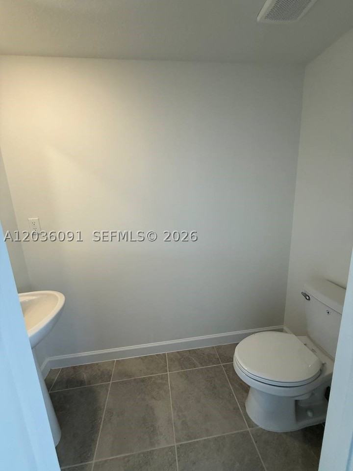 1539 Nw 1st Ave #1 - Photo 6 of 17